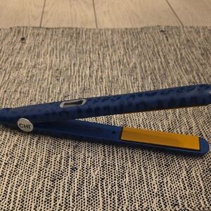 CHI Hear Me Roar 1" Blue And Black Leopard Hair Flat Iron Straightener